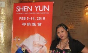 Multimedia Artist Wants to Buy Tickets for Friends