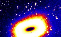Square Galaxy Resembles Emerald-Cut Diamond
