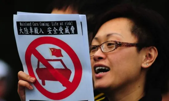 Hong Kongers Want to Keep Mainland Drivers Out