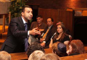 ONE FREE WORLD: Rev. Majed El Shafie, founder and president of One Free World International, speaks at the multi-faith forum on human rights held at Congregation Machzikei Hadas in Ottawa on Sept. 10. (Samira Bouaou/The Epoch Times) ONE FREE WORLD: Rev. Majed El Shafie, founder and president of One Free World International, speaks at the multi-faith forum on human rights held at Congregation Machzikei Hadas in Ottawa on Sept. 10. (Samira Bouaou/The Epoch Times)