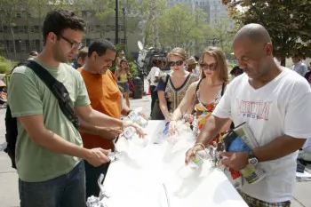 Massive Heat Wave Smothers New York City