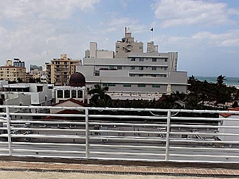 As business and leisure travel increases, so do sales of hotels, the fastest-growing commercial real estate sector. (Joe Raedle/Getty Images)