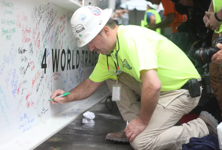 World Trade Center construction on June 25. (Gary Du/The Epoch Times)