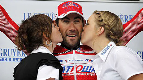 Isaychev Outsprints Breakaway to Win Tour de Suisse Stage Five