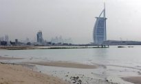 Dubai Authorities in Pollution Clean Up of Tourist Beaches