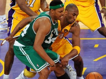 Look for Boston's Paul Pierce and L.A.'s Kobe Bryant to put on huge performances in Thursday's Game 7 of the NBA finals. (Lisa Blumenfeld/Getty Images)
