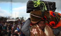 Tunisian Border Teeming With People Fleeing Libya