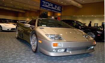 EL DIABLO: Named after a famous Spanish bull. This Lamborghini Diablo pushes a quite bullish 700 horsepower. (Paul Wilson-Young/The Epoch Times) EL DIABLO: Named after a famous Spanish bull. This Lamborghini Diablo pushes a quite bullish 700 horsepower. (Paul Wilson-Young/The Epoch Times)