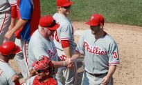 Phillies’ Lee Picks Up First 2012 Win