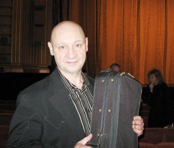 Leon Igudesman, a violinist with the San Francisco Opera Orchestra (Abraham Thompson/The Epoch Times)