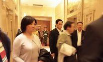 Chinese Petitioner Evades Security to Meet Congress Delegates