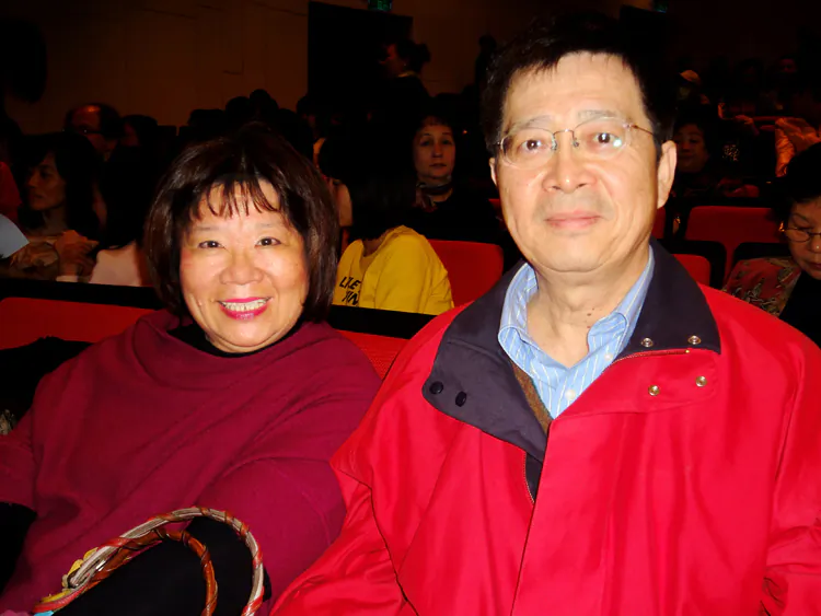 Mao-Bin Wang, deputy manager of marketing department at China Steel, and his wife say Shen Yun is “a mind-blower and a visual treat that comes with profound meaning” (Lie Wang/Epoch Times).