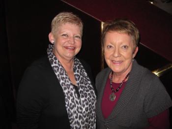 Singer Lyn Abels(L) also appreciated the Shen Yun performances. (Peta Evans/The Epoch Times) Singer Lyn Abels(L) also appreciated the Shen Yun performances. (Peta Evans/The Epoch Times)