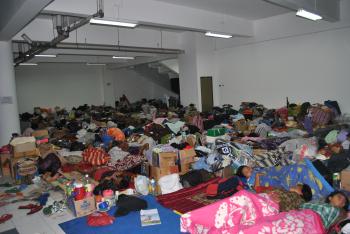 Overnight With Merapi Refugees, in the Volcano’s Aftermath