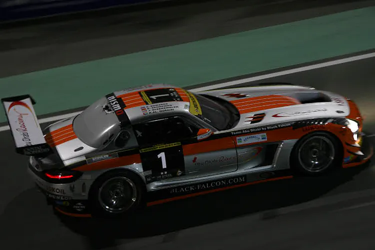 The #143 Optimum Motorsport Ginetta G50 GT4 battled with the Cor Euser Lotus until a broken driveshaft cost it time in the pits. (24hDubai.com)