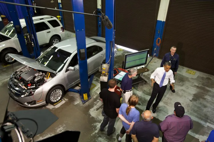 President Obama tours the Automotive Training Program at the Northern Virginia Community College, Alexandria Campus, before delivering remarks on June 8, 2011 in Alexandria, Va. Obama spoke about the importance of training and preparing the workforce to compete for manufacturing jobs. (Jim Lo Scalzo-Pool/Getty Images)