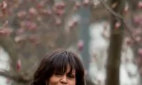 Obama Easter Outfit: First Lady’s Easter Dress and Other Recent Ensembles (+Photos)