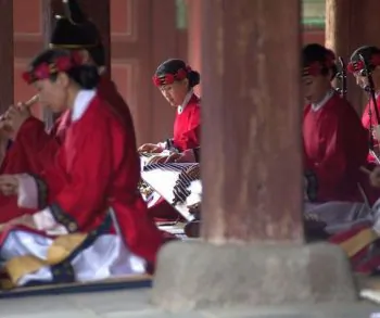 Autumn Concerts Revive South Korean Traditions