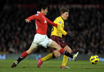 Man Utd v Arsenal: Manchester United's Ji-Sung Park was a step ahead of Arsenal on Monday night. (Andrew Yates/AFP/Getty Images) Man Utd v Arsenal: Manchester United's Ji-Sung Park was a step ahead of Arsenal on Monday night. (Andrew Yates/AFP/Getty Images)