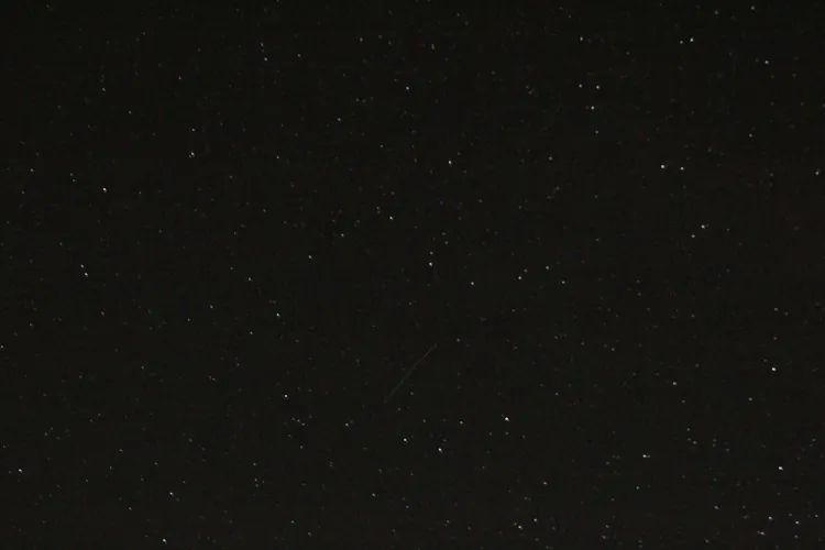 Geminid meteor photographed from Phillip Island in Victoria, Australia (Stephanie Lam/The Epoch Times)