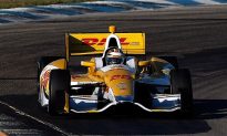 Castroneves, Hunter-Reay Fastest at IndyCar Sebring Test