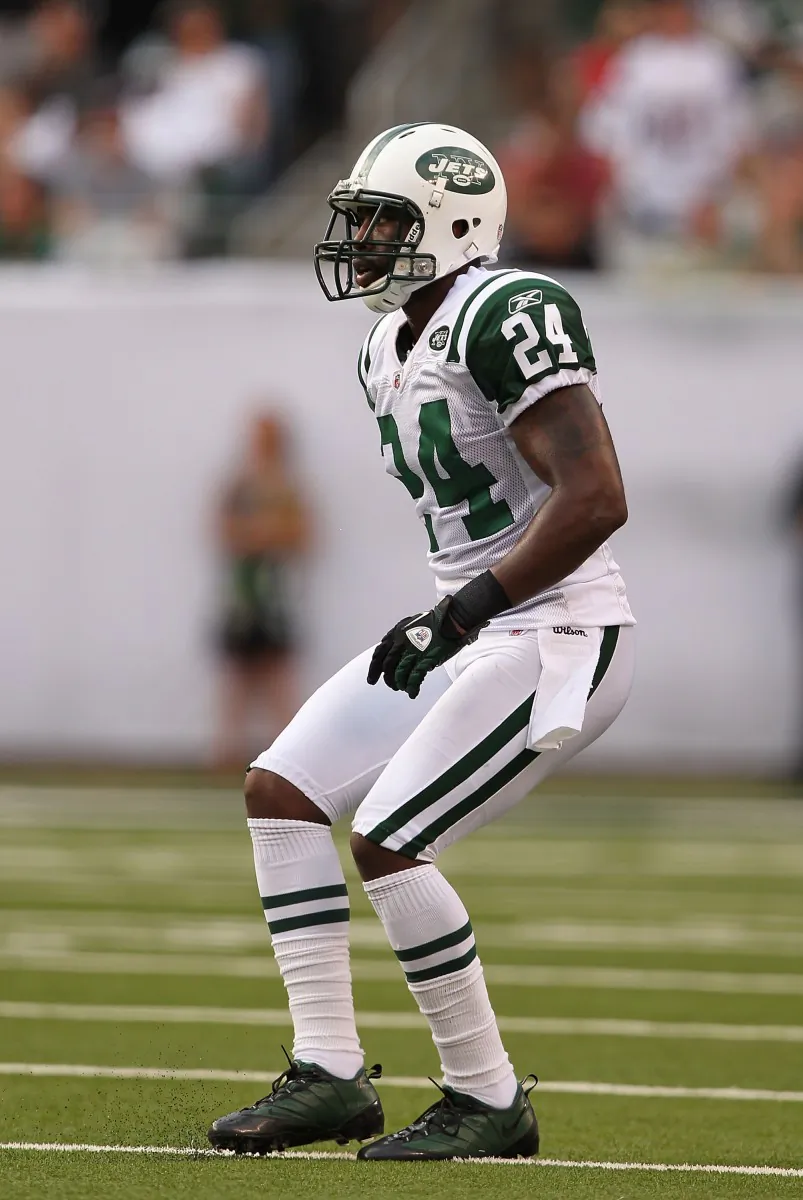 Darrelle Revis is paramount to the Jets' plans on defense. (Al Bello/Getty Images)