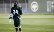 Revis to Play Sunday Despite Mild Concussion