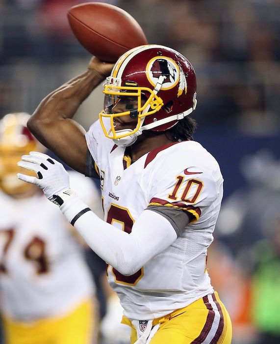 Griffin shines; Redskins hold off Cowboys 38-31