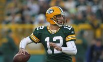 Packers beat Raiders; Move to 13-0