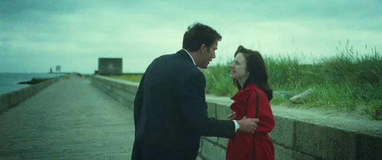 Clive Owen and Andrea Riseborough in Shadow Dancer. (Paramount)