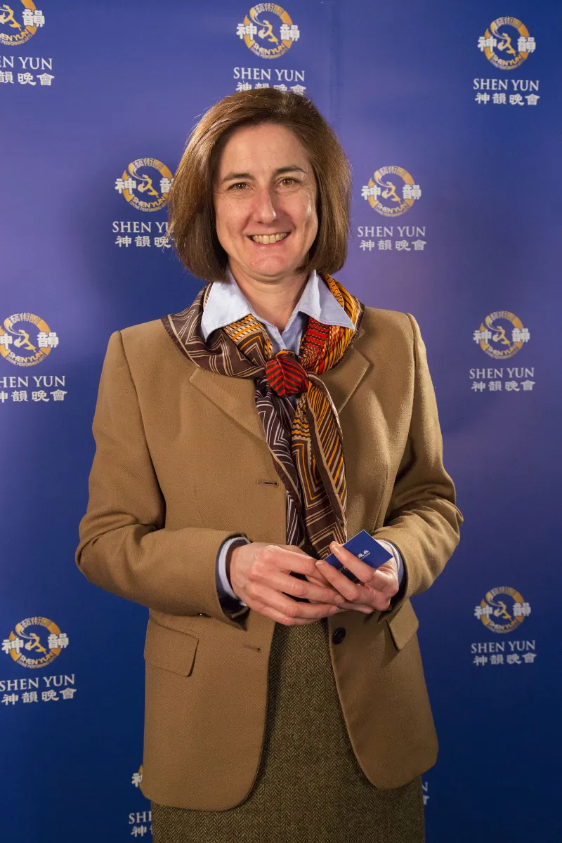 Sylvana Caloni, who is also an Executive Vice President of Bankers Trust and President of Women's Banking and Finance, was interested to learn that acrobatics comes from Chinese classical dance, when she watched Shen Yun's performance in London's Barbican Centre on March 5. (Simon Gross/Epoch Times)