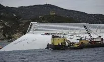 Italy Stops Underwater Rescue Mission in Cruise Ship
