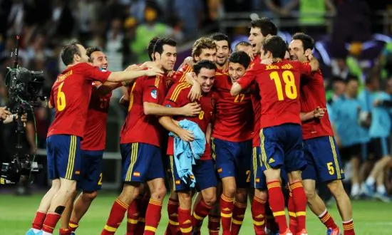 Spain Hits Top Gear, Outclasses Italy to Win Euro 2012