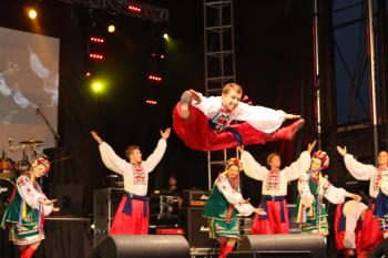 Matthew Moskaluk, a DESNA dancer, performs a solo trick in the air at the Bloor West Village Ukrainian Festival. (DESNA Ukrainian Dance Company of Toronto) Matthew Moskaluk, a DESNA dancer, performs a solo trick in the air at the Bloor West Village Ukrainian Festival. (DESNA Ukrainian Dance Company of Toronto)