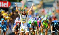 Cavendish Back on Top in 2010 Tour de France Stage Five