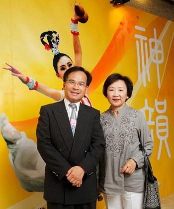 Tainan County Magistrate Su and his wife at DPA in Tainan (The Epoch Times)