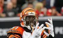 Terrell Owens Signs With Indoor Football League