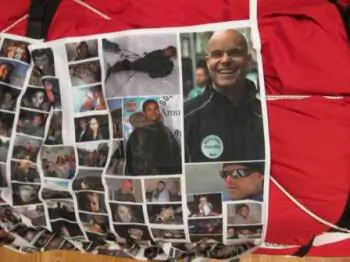 Team South Pole Flag Winning Adoration