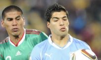 Uruguay Defeats Mexico at World Cup, Both Advance