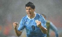 Luis Suarez Leads Uruguay Past South Korea and Into World Cup Quarterfinals