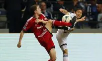 Vancouver Whitecaps Surge Past Toronto FC in MLS Opener