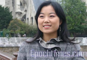 Zhaoqing won the US$10,000 grand prize at the Global Han Couture Design Competition. (Wang Hong/The Epoch Times) Zhaoqing won the US$10,000 grand prize at the Global Han Couture Design Competition. (Wang Hong/The Epoch Times)