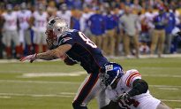 Super Bowl XLVI: Patriots Hold Giants to FG, Lead 17–15 After Three