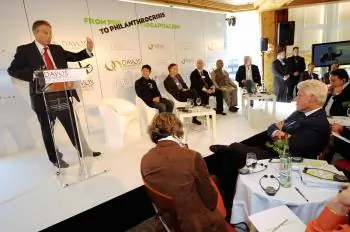 In Davos, Leaders Take Aim at the Banking Industry