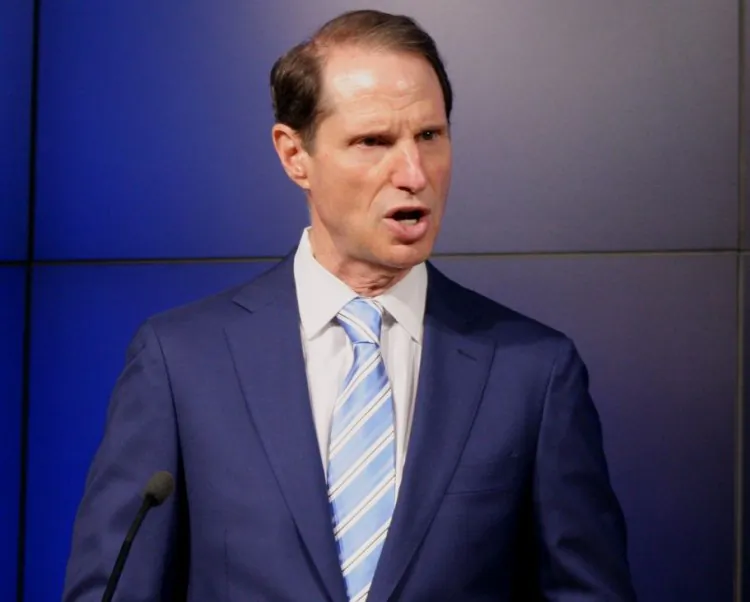 Sen. Ron Wyden (D-Ore.) says that Congress and the American people know too little of the extent to which U.S. citizens’ private conversations and e-mails are being captured by intelligence agencies as incidental data. He spoke July 25 at the Cato Institute. (Gary Feuerberg/ The Epoch Times)