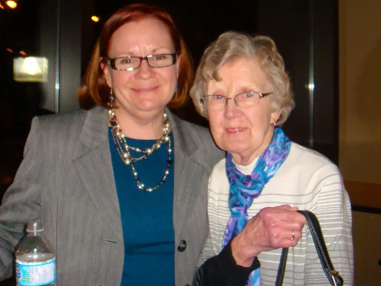 Carol and Margaret Zettel pause for a photo during the intermission of Shen Yun Performing Arts at Centre in the Square Theatre Jan. 10, 2013. (Teng Dongyu/The Epoch Times)