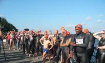‘Aquathlon’ Contestants Swim the Hudson