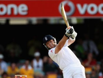 GUTSY: England's Ian Bell scored 76 runs in the first innings on Day 1 of the First Ashes Test against Australia at The Gabba on November 25, 2010 in Brisbane, Australia. (Tom Shaw/Getty Images) GUTSY: England's Ian Bell scored 76 runs in the first innings on Day 1 of the First Ashes Test against Australia at The Gabba on November 25, 2010 in Brisbane, Australia. (Tom Shaw/Getty Images)
