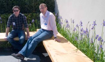 (L) Dean Lacey and Colm Doyle from Doyle Scapes in their winning garden 'Urban Native' (Martin MurphyThe Epoch Times) (L) Dean Lacey and Colm Doyle from Doyle Scapes in their winning garden 'Urban Native' (Martin MurphyThe Epoch Times)