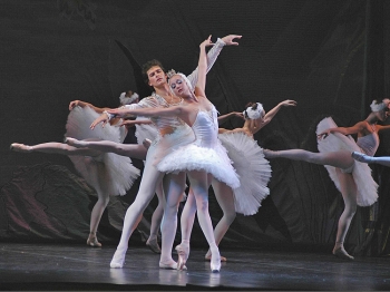 LOVELY SWANS: Surrounded by swans, Prince Siegfried meets Odette in Act 2 in Swan Lake as performed by the Russian National Ballet Theatre in a past production. (Courtesy of Larissa Penenchuk) LOVELY SWANS: Surrounded by swans, Prince Siegfried meets Odette in Act 2 in Swan Lake as performed by the Russian National Ballet Theatre in a past production. (Courtesy of Larissa Penenchuk)